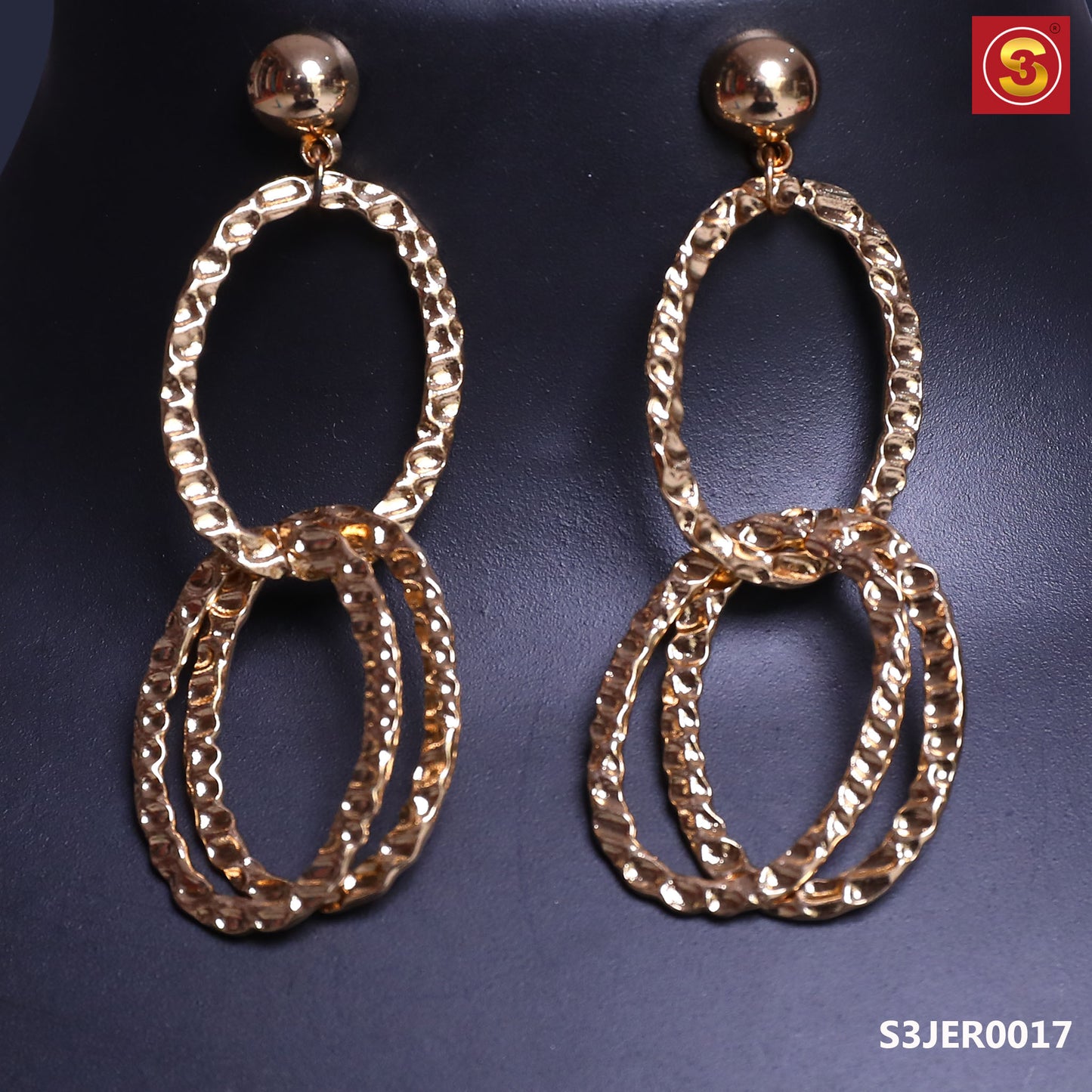 Gold Toned Oval Shaped EarRings (S3JER0017)