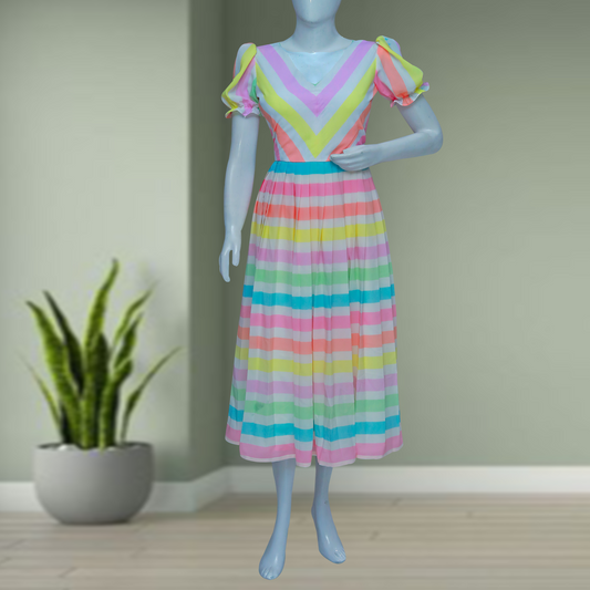 Multicolor strips pleated frock