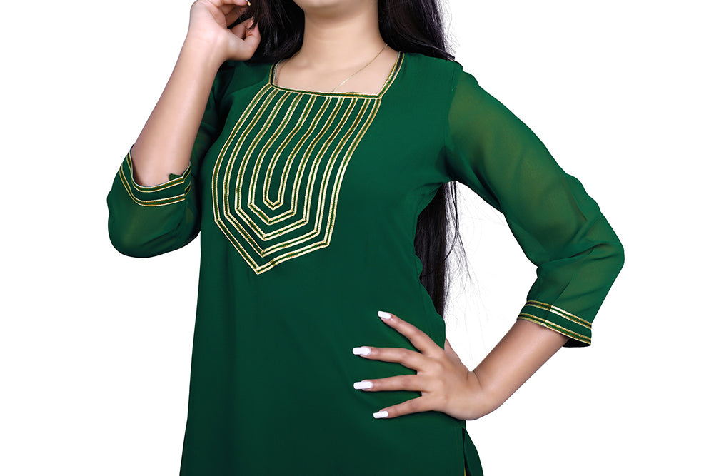 Women Embellished Georgette Straight Kurta | S3K825